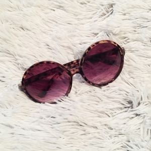 Retro Style Round Tortoise Sunglasses